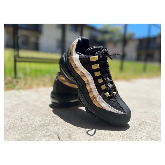 Nike air max 95 og black metallic gold white best sale